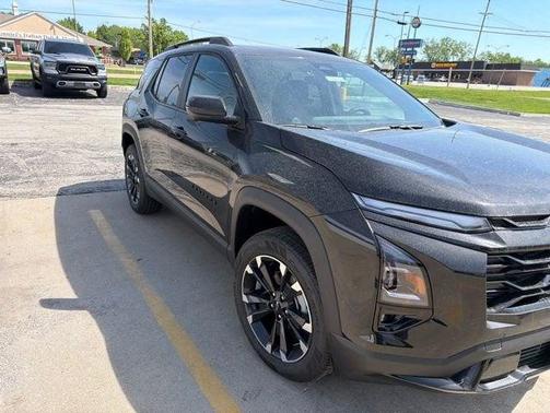 Mosaic Black Metallic 2026 Chevrolet Equinox AWD RS