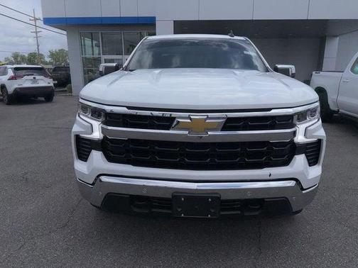 Summit White 2024 Chevrolet Silverado 1500 LT