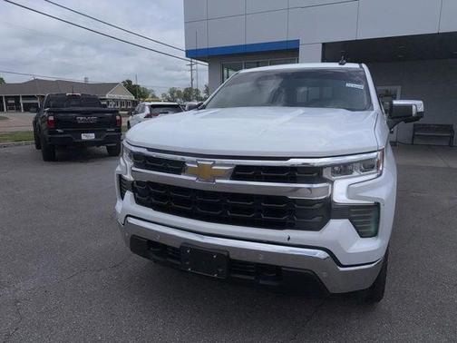 Summit White 2024 Chevrolet Silverado 1500 LT