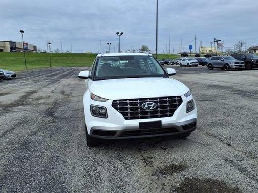 2025 Hyundai VENUE SEL
