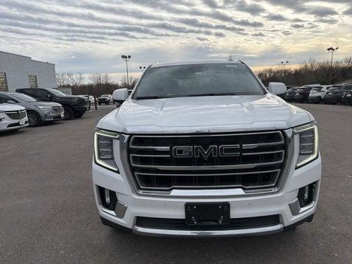 2024 GMC Yukon SLT