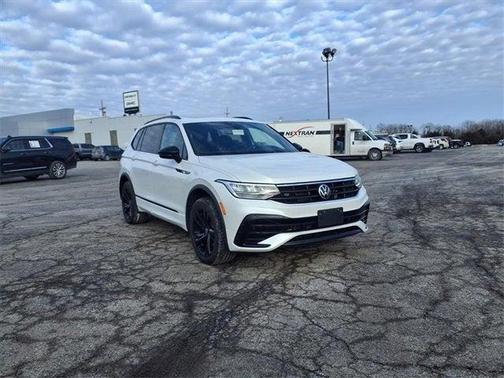 2023 Volkswagen Tiguan 2.0T SE R-Line Black 4MOTION