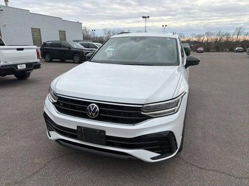 2023 Volkswagen Tiguan 2.0T SE R-Line Black 4MOTION