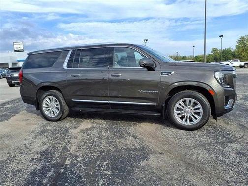 2021 GMC Yukon XL SLT
