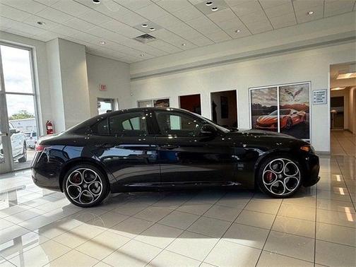 2024 Alfa Romeo Giulia Ti