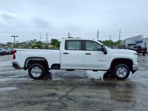 Summit White 2026 Chevrolet Silverado 2500 WT