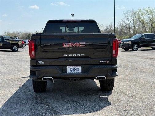 2024 GMC Sierra 1500 AT4