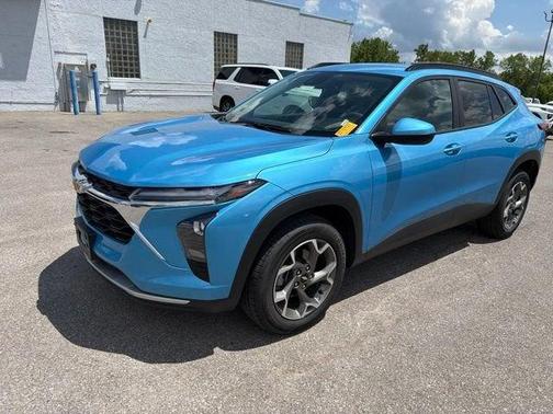 Marina Blue Metallic 2025 Chevrolet Trax LT