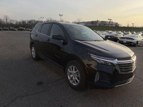 Mosaic Black Metallic 2024 Chevrolet Equinox 1LT