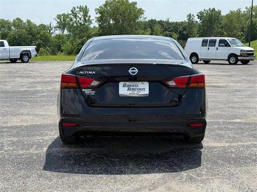 2022 Nissan Altima S FWD