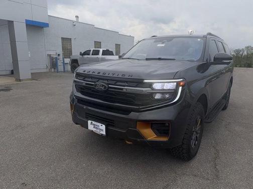 Dark Matter Gray Metallic 2025 Ford Expedition Tremor