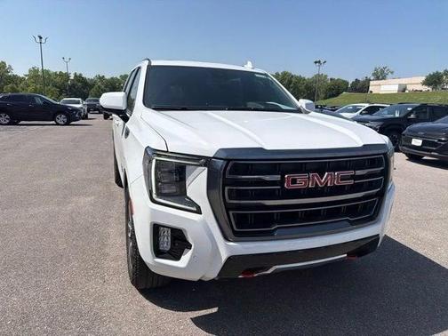 Summit White 2023 GMC Yukon 4WD AT4