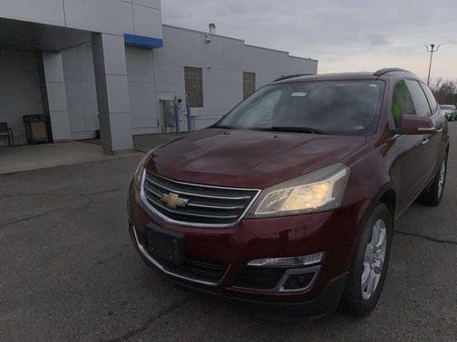Siren Red Tintcoat 2017 Chevrolet Traverse 1LT