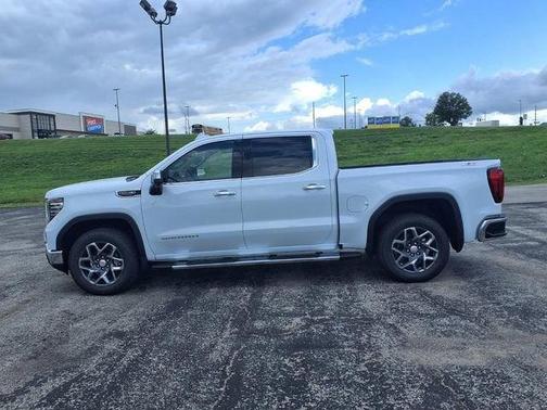 Glacier White Tricoat 2026 GMC Sierra 1500 SLT