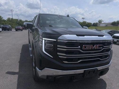 Onyx Black 2024 GMC Sierra 1500 SLT