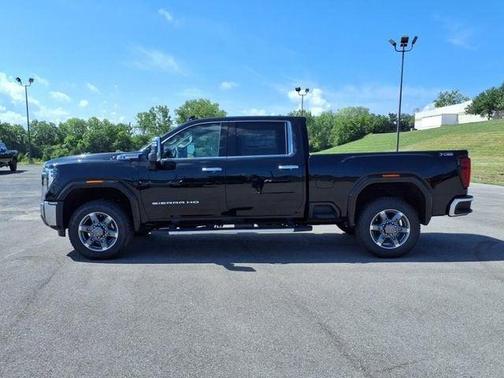 Onyx Black 2025 GMC Sierra 2500 SLT