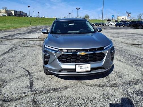 Sterling Gray Metallic 2025 Chevrolet Trax LT