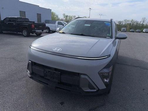 Cyber Gray Metallic 2025 Hyundai KONA SEL
