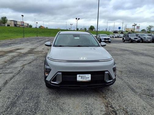 Cyber Gray Metallic 2025 Hyundai KONA SEL