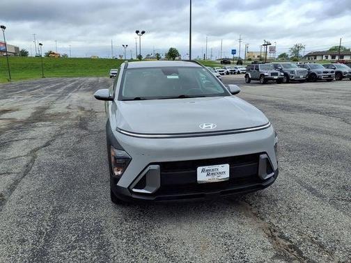 Cyber Gray Metallic 2025 Hyundai KONA SEL