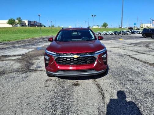 Crimson Metallic 2025 Chevrolet Trax LT