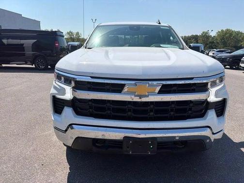 Summit White 2025 Chevrolet Silverado 1500 LT