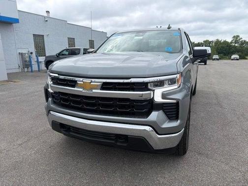 Sterling Gray Metallic 2023 Chevrolet Silverado 1500 LT