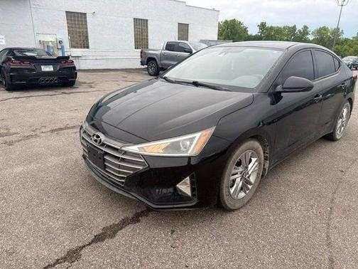 Phantom Black 2019 Hyundai ELANTRA SEL