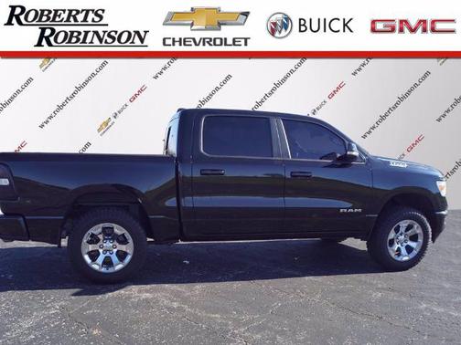Diamond Black Crystal Pearlcoat 2019 RAM 1500 Big Horn