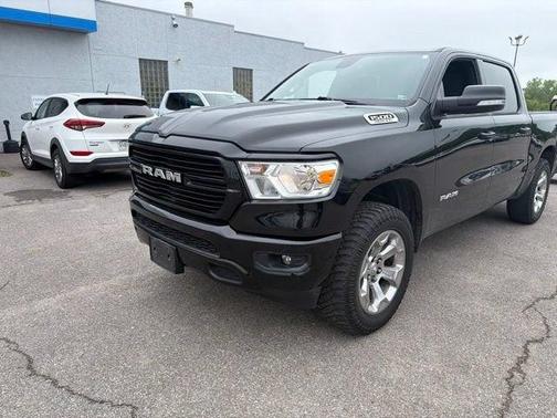 Diamond Black Crystal Pearlcoat 2019 RAM 1500 Big Horn
