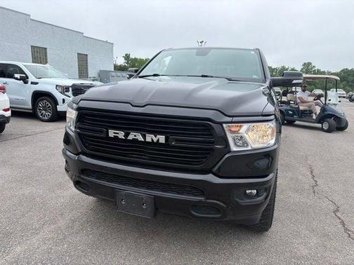 Diamond Black Crystal Pearlcoat 2019 RAM 1500 Big Horn
