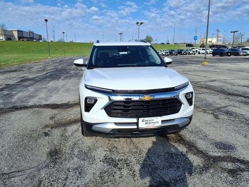 Summit White 2025 Chevrolet Trailblazer LT