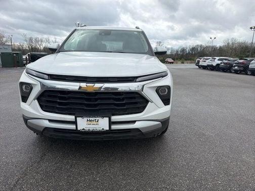Summit White 2025 Chevrolet Trailblazer LT