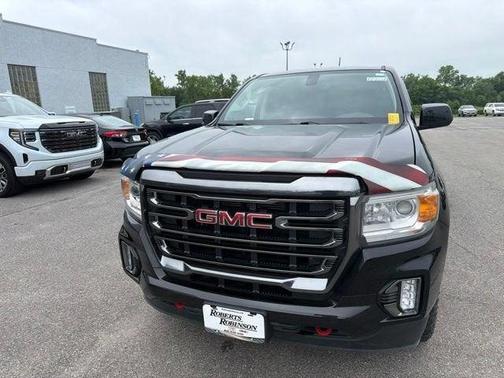 Onyx Black 2022 GMC Canyon AT4