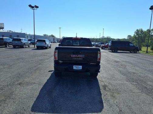 Onyx Black 2022 GMC Canyon AT4