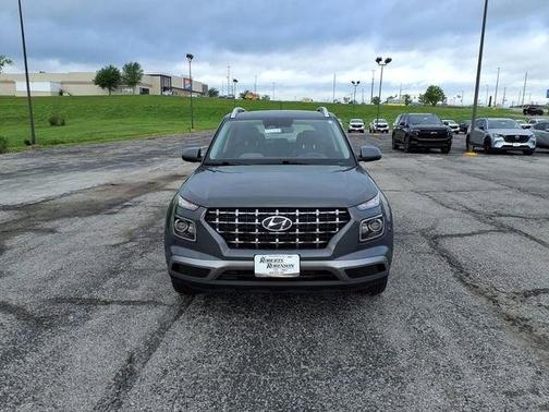 Ecotronic Gray 2025 Hyundai VENUE SEL