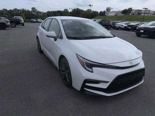 Ice Cap 2023 Toyota Corolla SE