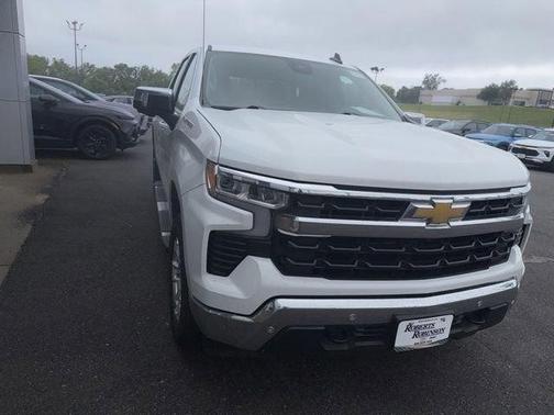 Summit White 2024 Chevrolet Silverado 1500 LT