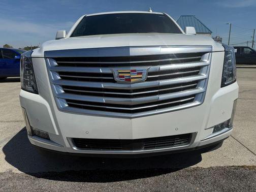 2017 Cadillac Escalade Platinum