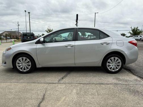 Classic Silver Metallic 2017 Toyota Corolla LE