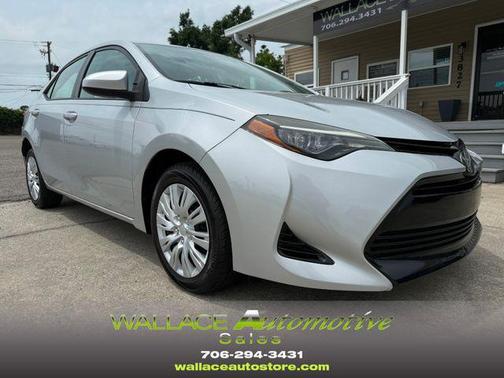 Classic Silver Metallic 2017 Toyota Corolla LE