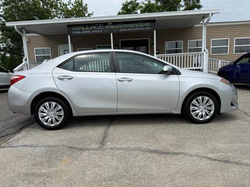 Classic Silver Metallic 2017 Toyota Corolla LE