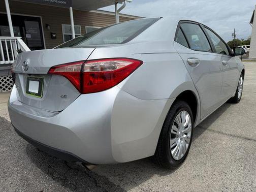 Classic Silver Metallic 2017 Toyota Corolla LE