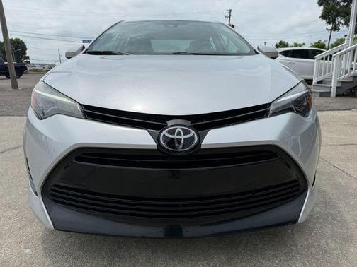 Classic Silver Metallic 2017 Toyota Corolla LE