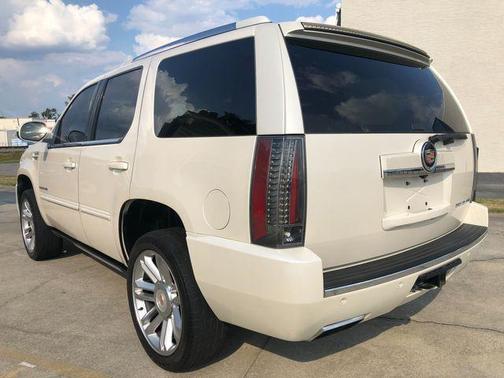 2013 Cadillac Escalade Premium