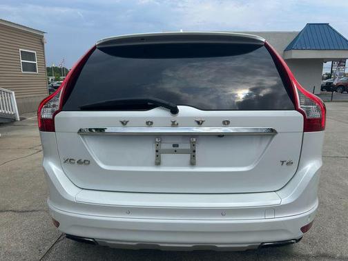 2016 Volvo XC60 T6 Drive-E