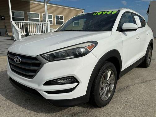 2016 Hyundai TUCSON SE
