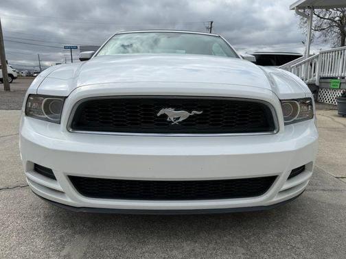 2014 Ford Mustang V6