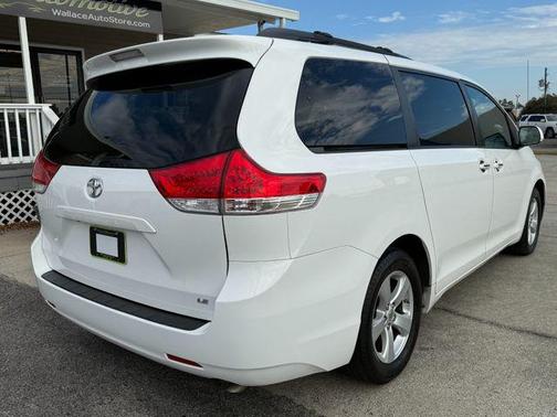 2013 Toyota Sienna LE