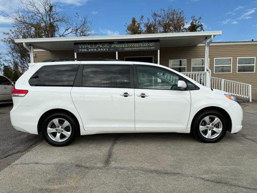 2013 Toyota Sienna LE